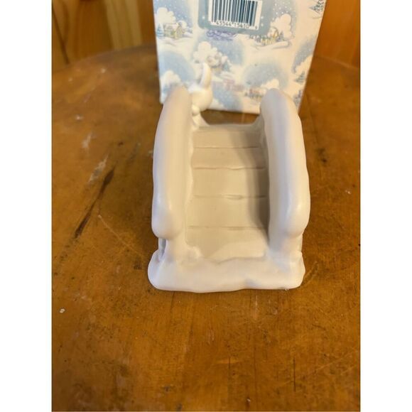 Precious Moments Figurine Sugar Town Cobblestone Bridge (8428) - Picture 2 of 7